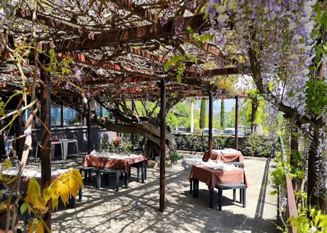 Al Glicine trattoria con vista