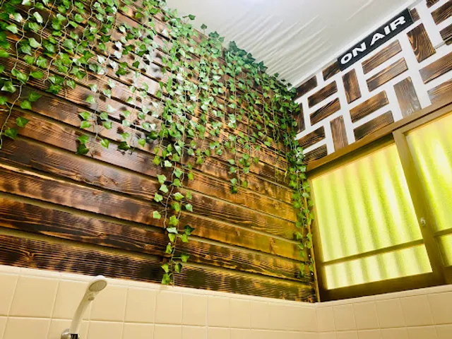 Vanguard Backpackers (BBQ, Sauna, Boxing, Hiking)