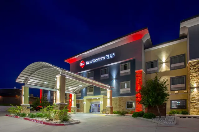 Best Western Plus Lampasas Inn & Suites