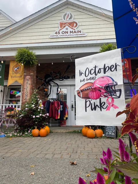 45 On Main - Ice Cream, Coffee, Chocolate, Candy and Gifts