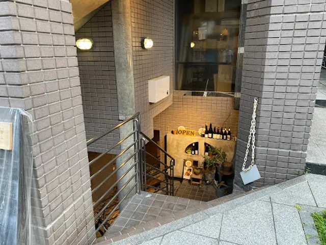 Django＜ジャンゴ＞ナチュラルワインと日本のお酒とスパイス料理