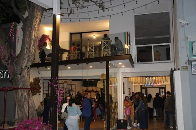 Pasta in Fretta, Pastería Urbana