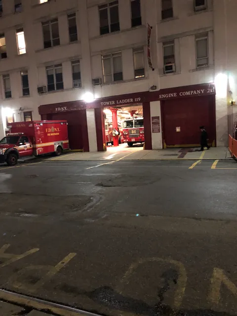 FDNY Engine 211/Ladder 119