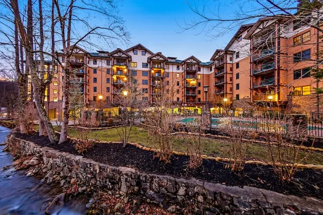 Baskins Creek Condos in Gatlinburg by Vacasa
