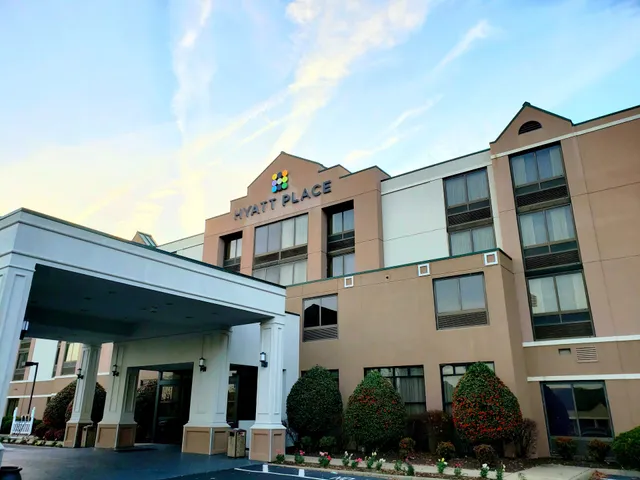 Hyatt Select Richmond / Chester