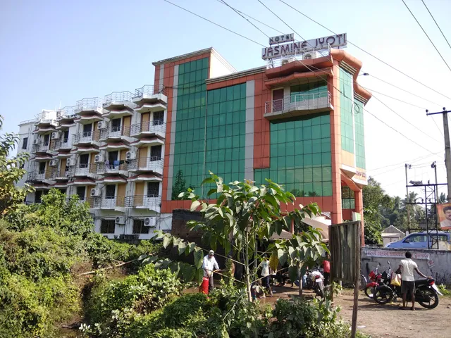 OYO 62235 Jasmine Jyoti Hotel