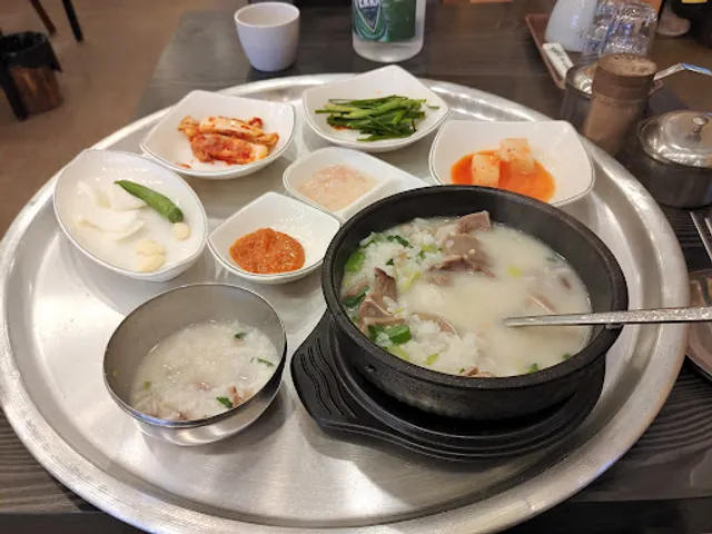 일품돼지국밥 팔달시장역본점