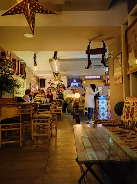 Canta La Gallina - Almería