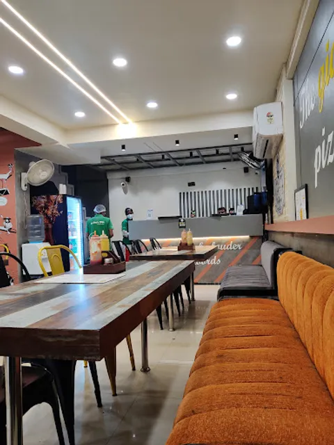 La Pino'z Pizza Napier Town