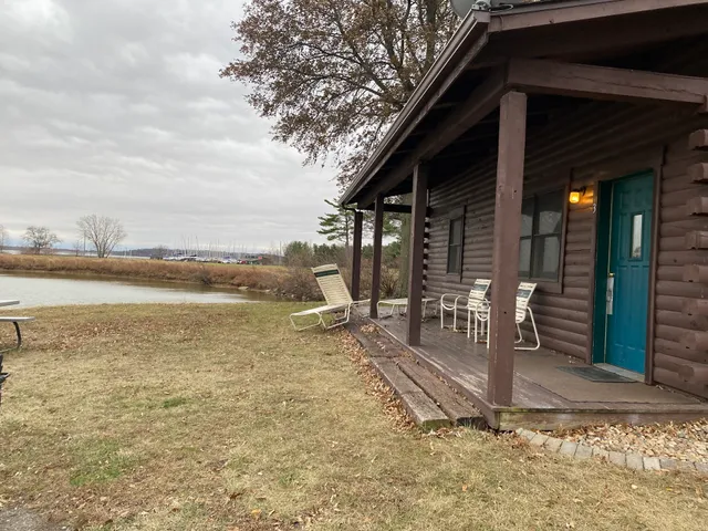 Mariner's Village at Carlyle Lake