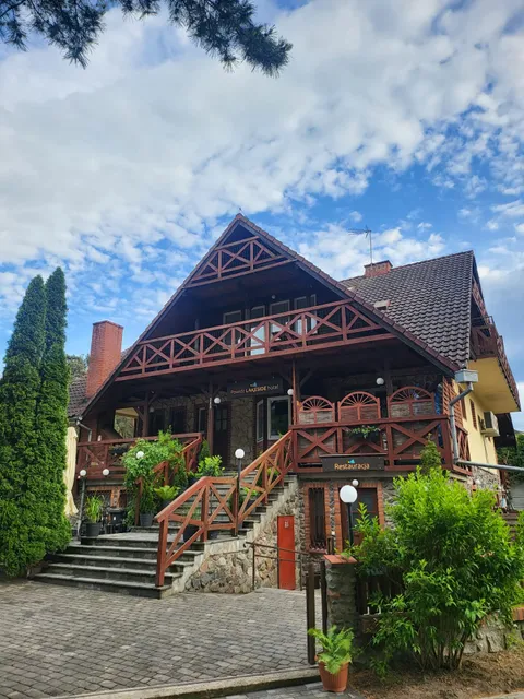 Powidz Lakeside Hotel and Restaurant