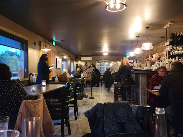 Osprey's Nest Public House