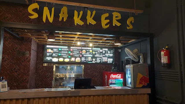 Snakker 100 Feet Road Bathinda