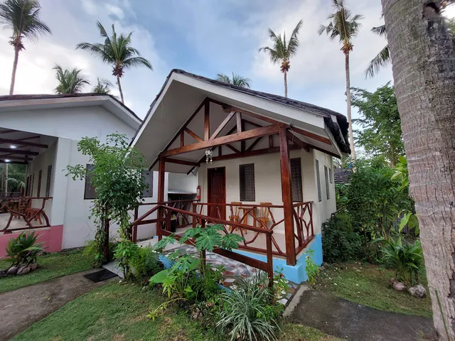 D's Ocean View Beach Resort