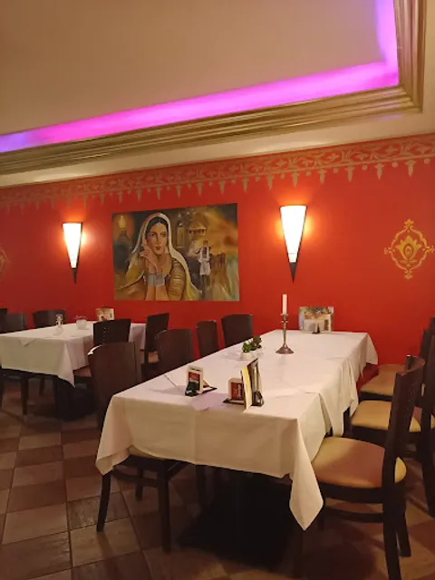 YOGI HAUS Hellersdorf Berlin