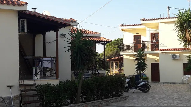 Chrissomallis Apartments