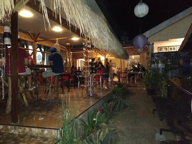 Emtry Cafe n Restaurant