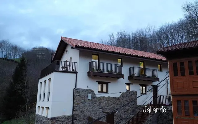 Albergue "La Casita de Aba". Albergue Turístico Categoría Primera.