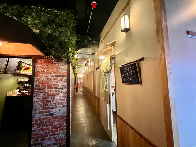 Ginza Nana Alley (銀座七丁目劇場)