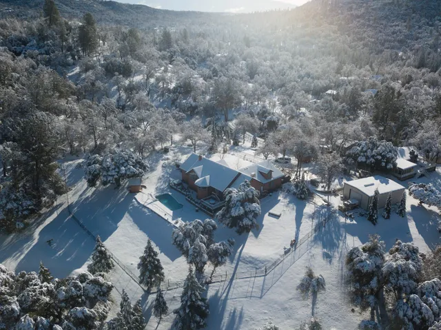 Cedar Mountain Lodge