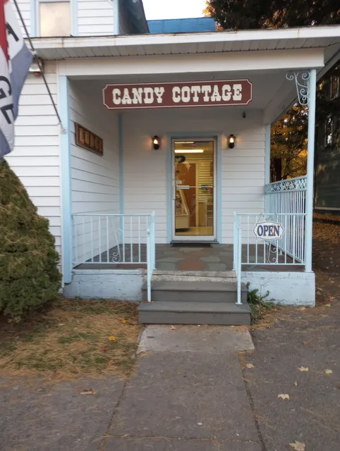 Candy Cottage