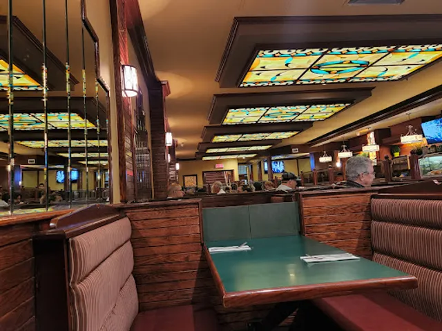 Reuben's Restaurant Delicatessen