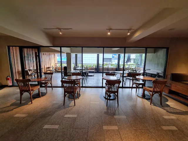 Starbucks Tanjung Duren