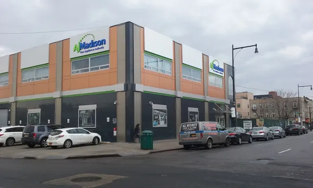 AJ Madison Home & Kitchen Appliances Showroom