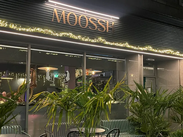 Moossh Cafe Wine Bar