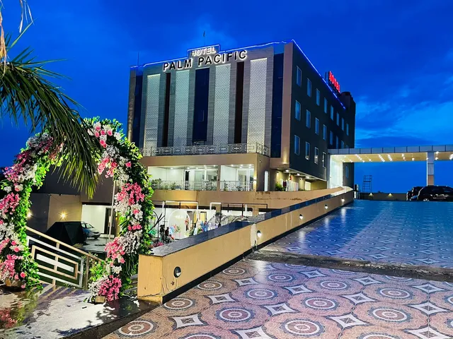 HOTEL PALM PACIFIC - A New Luxury Resort