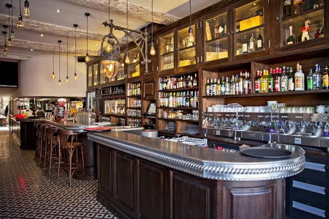 Café de la Fontaine Maussane Les Alpilles-Provence