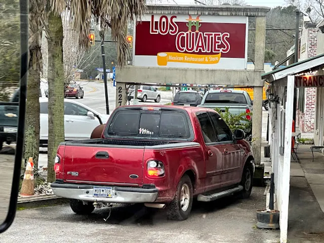 Los Cuates Mexican Restaurant & Store