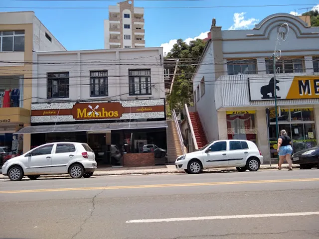 Padaria e Confeitaria Moinhos