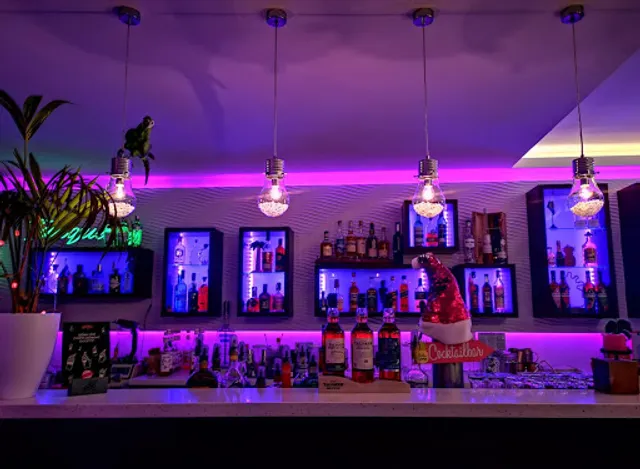 Café und Cocktailbar Pink Lady