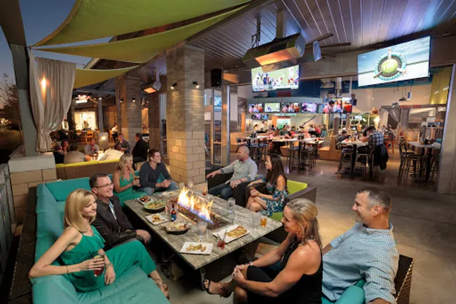 Island Wing Company Grill & Bar - Tallahassee