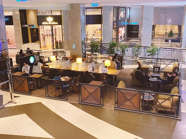 STARBUCKS Bellavita B1 Shop