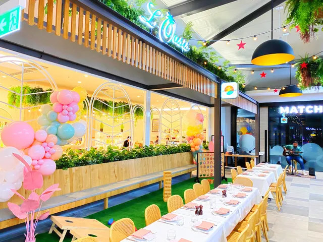 L' Oasis Café Bar & Restaurant