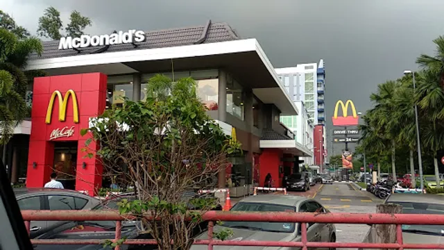 McDonald's Bandar Sri Damansara DT