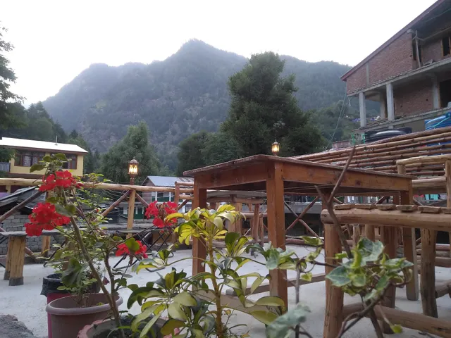 The Winterfell Lodge