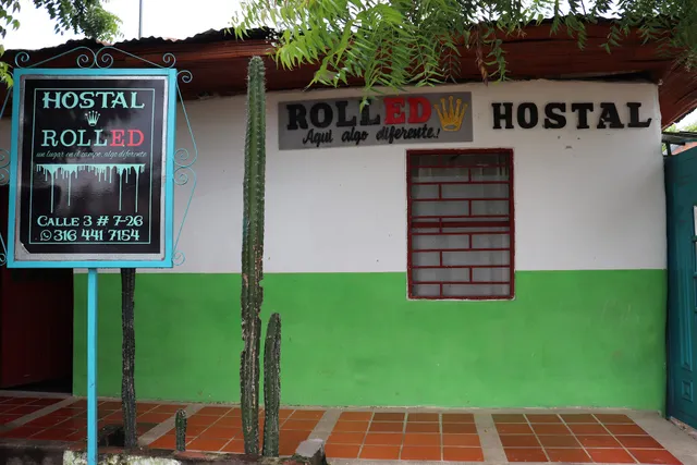 Hostal Rolled