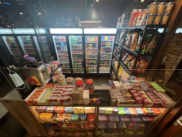 Mac Elaviv Coolsingel DönerKebab / Shoarma & Nightshop-Avondwinkel