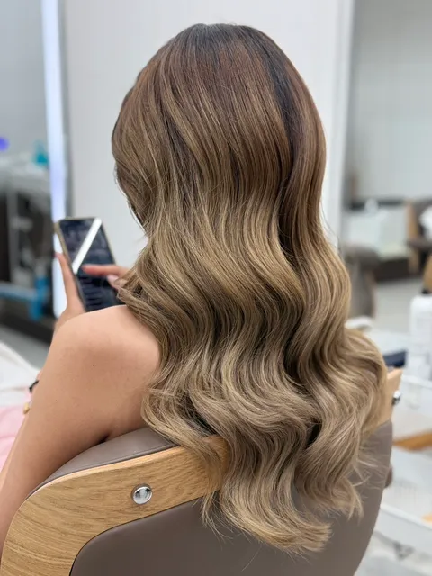 THE SALON BANGKOK ร้านทำผมวัชรพลหน้าเพลินนารี่มอล์ล/ศูนย์รับซ่อมผมเสีย/แก้ไขทรงผม/ตัดผม/ซอยผม/ทำสีผม/ยืดผม/ดัดผม/สปาทรีทเมนท์