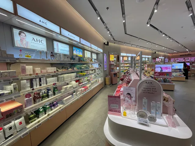 Sociolla - Tunjungan Plaza 6