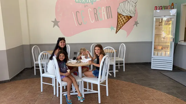 Swirlz Frozen Custard and Soft Serve - Lake Orion