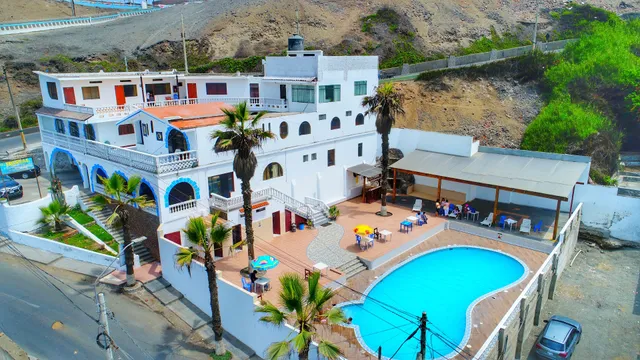 Hostal Chorrillos Beach