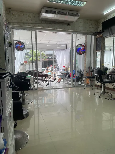 Rat Phatthana Subdistrict