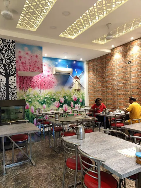 Chawlas2 since 1960.veg&non-veg.( Chawla Chicken)