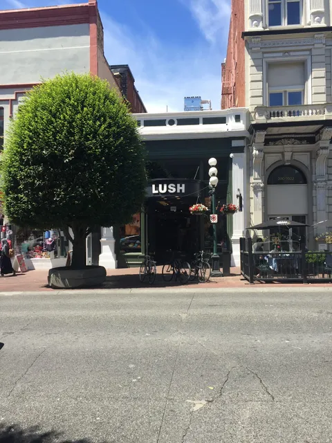 Lush Cosmetics Victoria