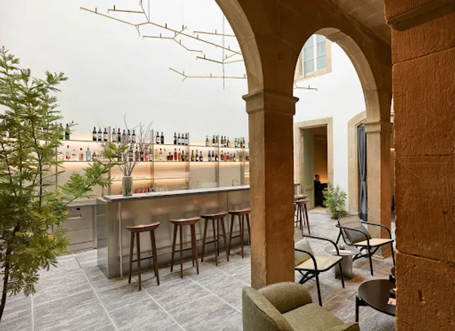 Muratum Bar & Lounge