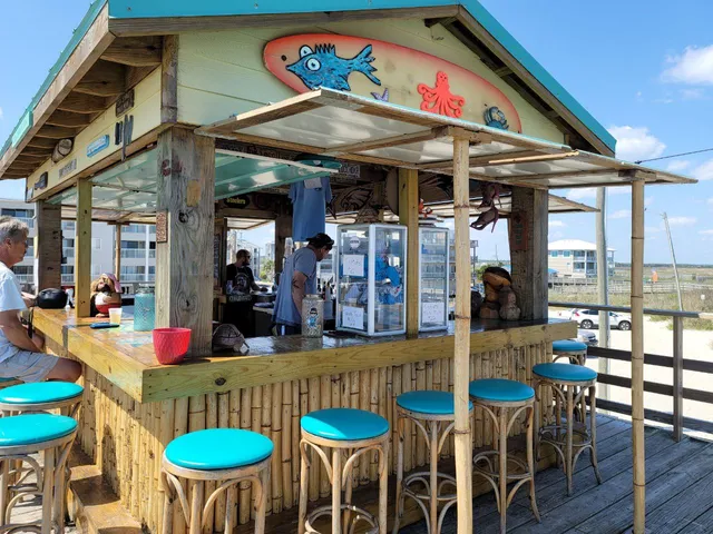 High Tide Lounge & Tiki Bar